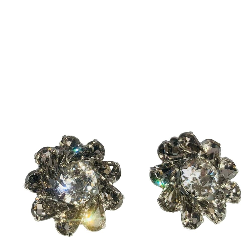 1942 Weiss Flower Earrings